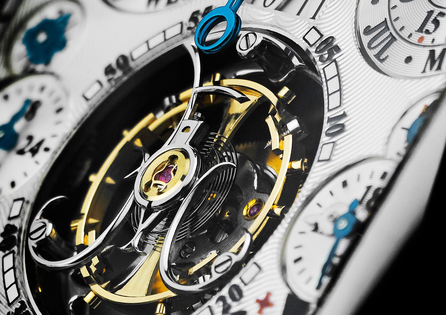 It goes without saying that such a high-end masterpiece features a flying tourbillon 