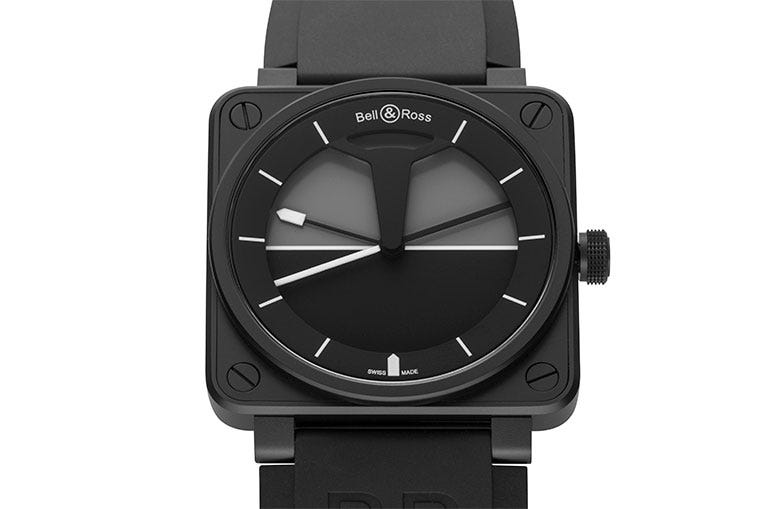 The distinctive Bell & Ross BR01-92 Horizon case is based on aircraft dials
